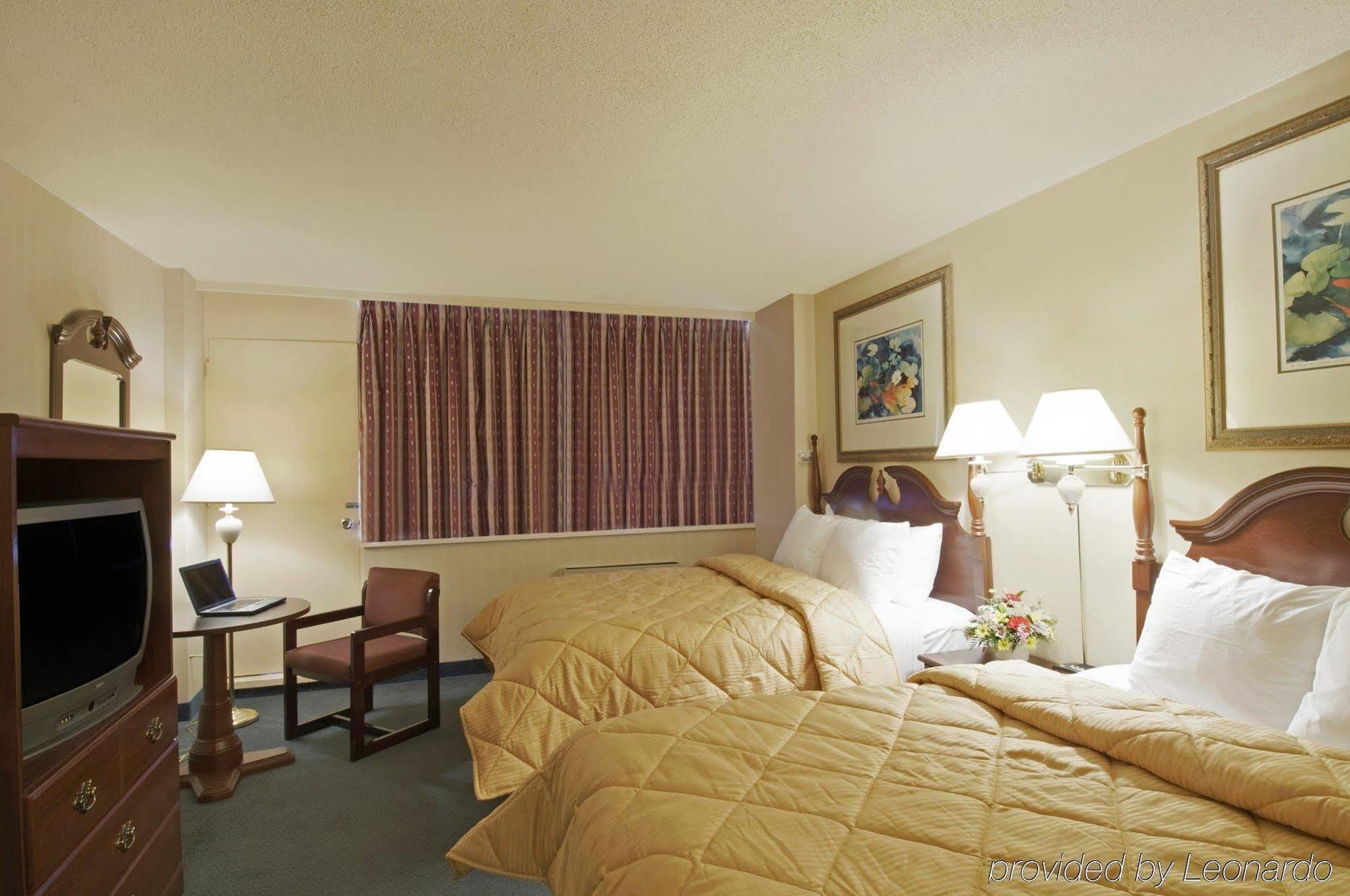 Econo Lodge Smiths Falls Room photo